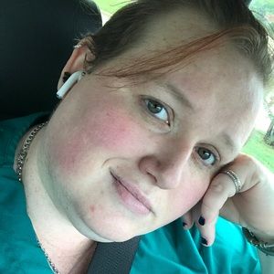 Meet your Posher, Kacey